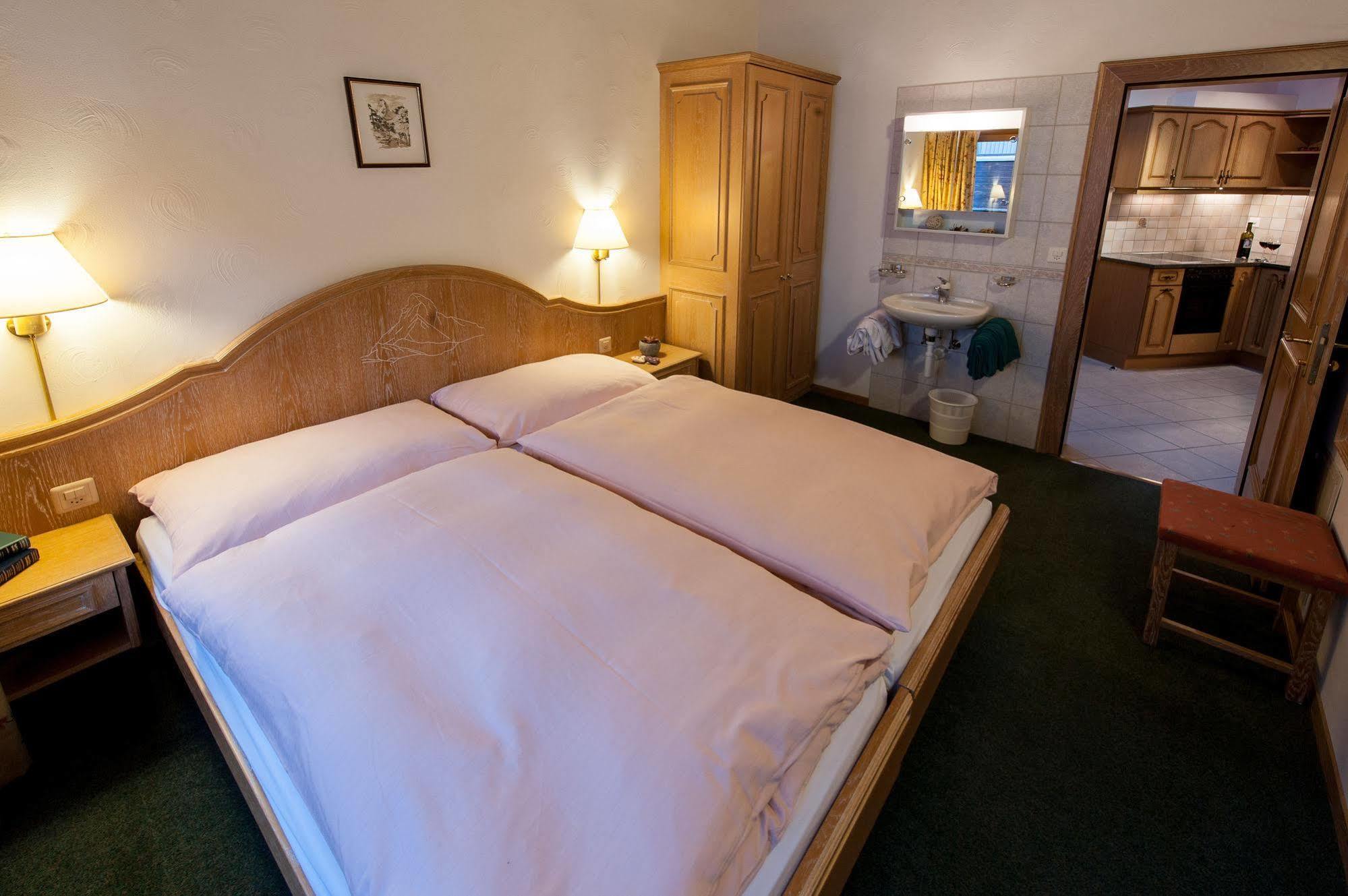 Appartements Zermatt Paradies Esterno foto